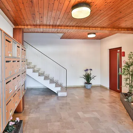 Agreable Avec Emplacement Ideal Au Coeur Des Sables Appartement